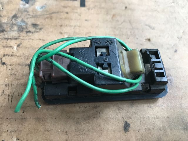 bontott CITROËN XANTIA Csomagtér Világítás