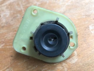 bontott CITROËN XANTIA Csomagtérajtó Zárbetét