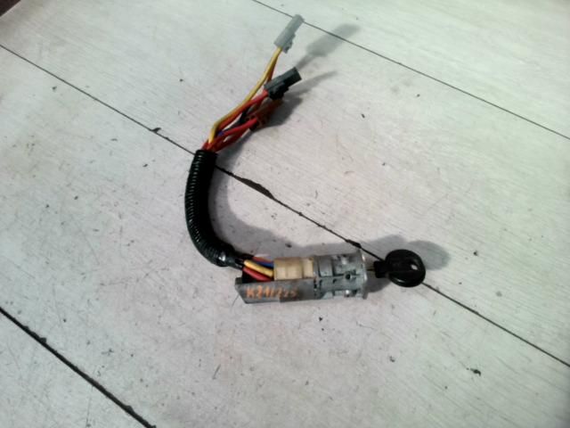 bontott CITROËN XANTIA Gyújtáskapcsoló Házzal