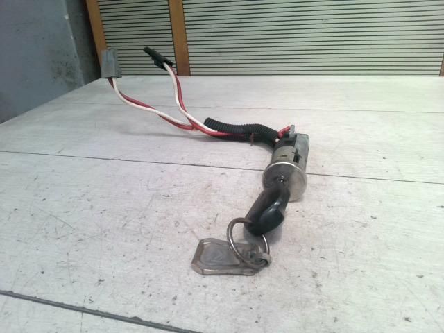 bontott CITROËN XANTIA Gyújtáskapcsoló Házzal