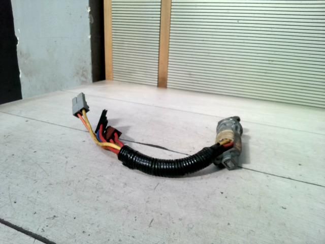 bontott CITROËN XANTIA Gyújtáskapcsoló Házzal