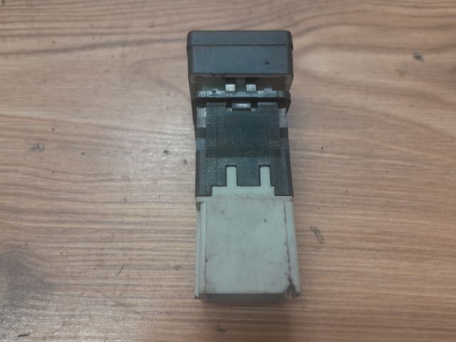 bontott CITROËN XANTIA Vészvillogó Kapcsoló