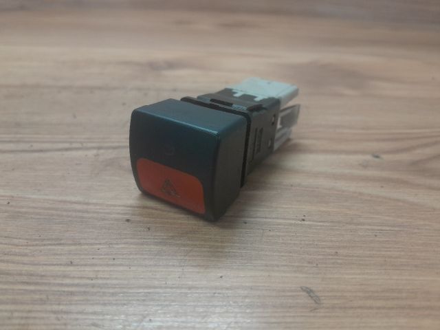 bontott CITROËN XANTIA Vészvillogó Kapcsoló