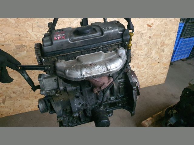 bontott CITROËN XSARA Motor (Fűzött blokk hengerfejjel)