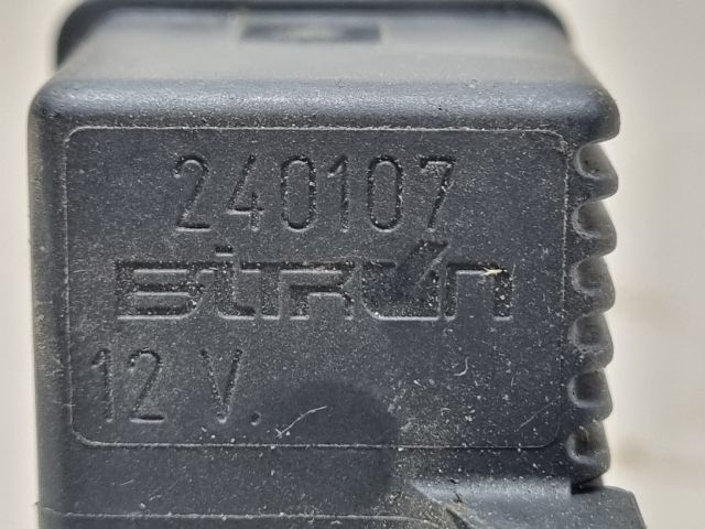 bontott CITROËN XSARA Üzemanyag Szivattyú Relé