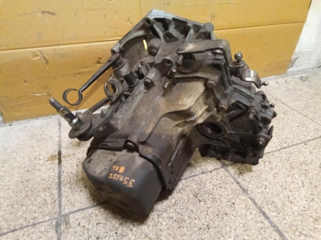 bontott CITROËN XSARA Váltó (Mechanikus)