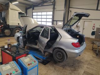 bontott CITROËN XSARA Motor (Fűzött blokk hengerfejjel)