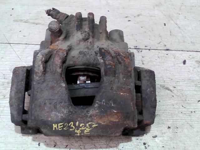 bontott CITROËN XSARA Jobb első Féknyereg Munkahengerrel