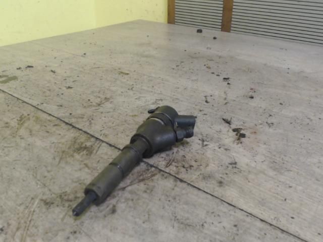 bontott CITROËN XSARA Porlasztó (1 db)