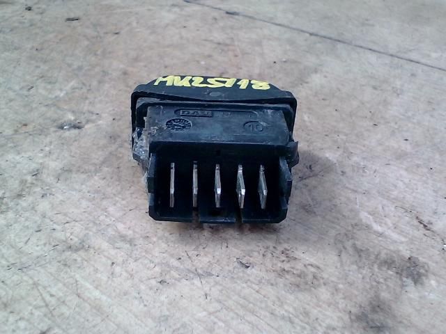 bontott CITROËN XSARA Ablakemelő Kapcsoló (Pozíciófüggetlen)