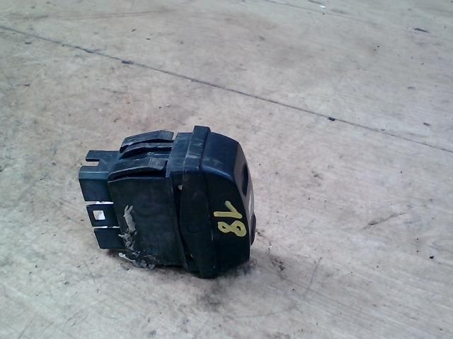 bontott CITROËN XSARA Ablakemelő Kapcsoló (Pozíciófüggetlen)