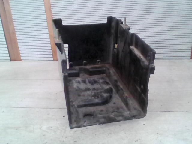 bontott CITROËN XSARA Akkumulátor Tartó