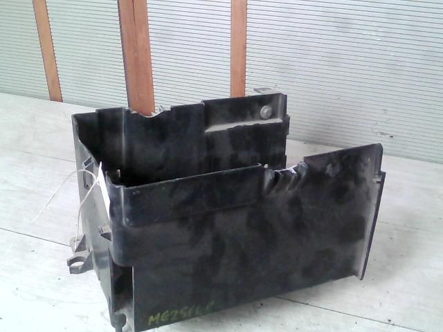 bontott CITROËN XSARA Akkumulátor Tartó