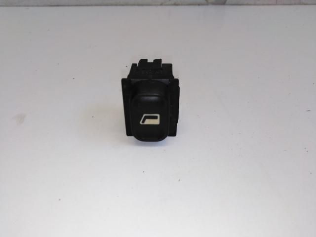 bontott CITROËN XSARA Bal hátsó Ablakemelő Kapcsoló