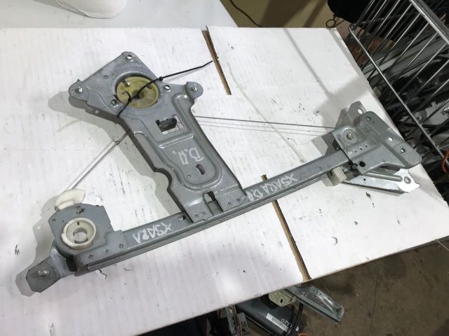 bontott CITROËN XSARA Bal hátsó Ablakemelő Szerkezet (Elektromos)