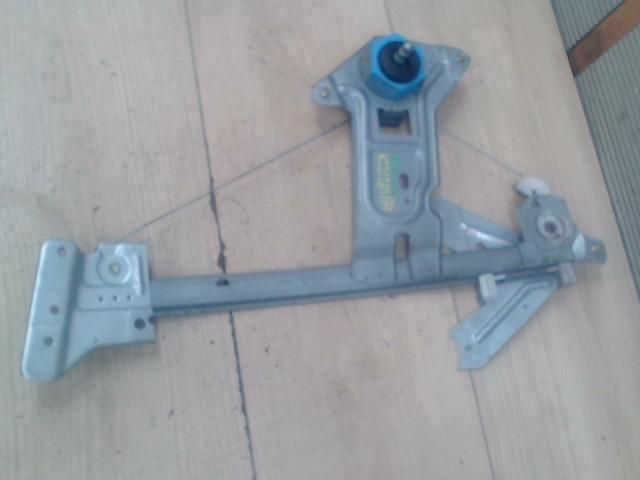 bontott CITROËN XSARA Bal hátsó Ablakemelő Szerkezet (Mechanikus)