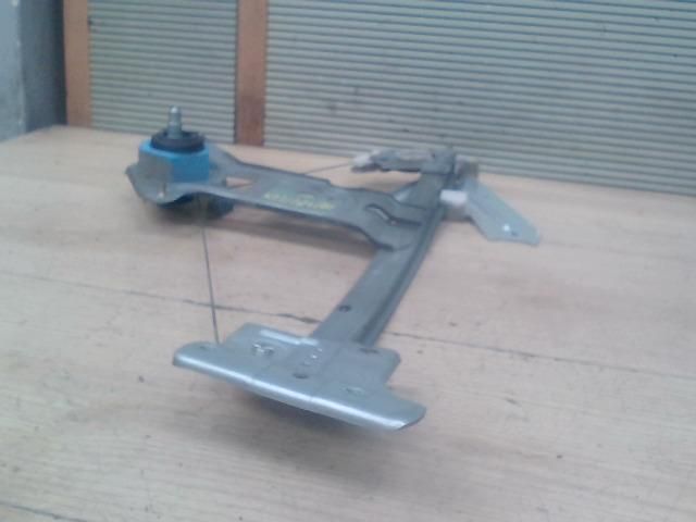 bontott CITROËN XSARA Bal hátsó Ablakemelő Szerkezet (Mechanikus)