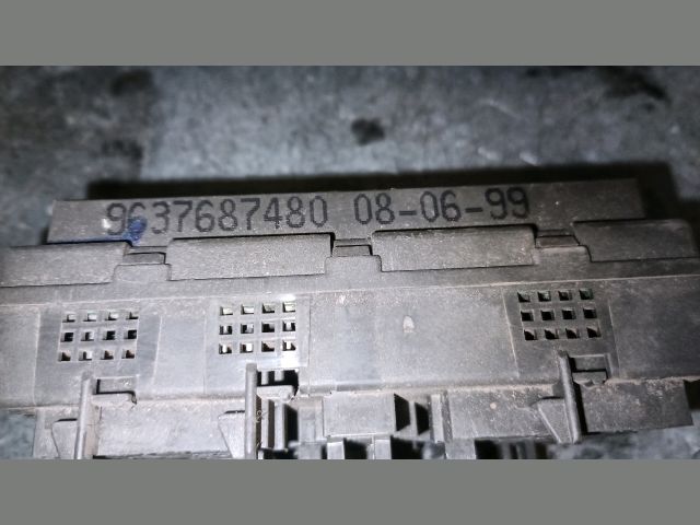 bontott CITROËN XSARA Biztosítéktábla Utastér