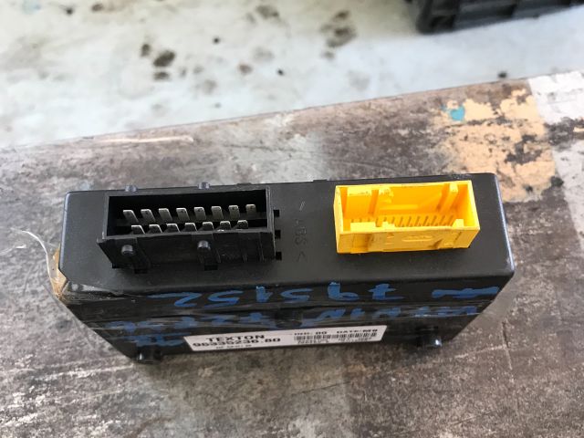 bontott CITROËN XSARA Biztosítéktábla Utastér