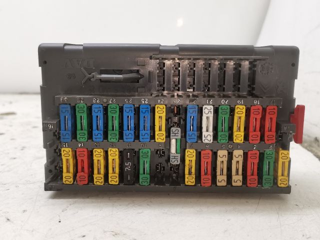 bontott CITROËN XSARA Biztosítéktábla Utastér