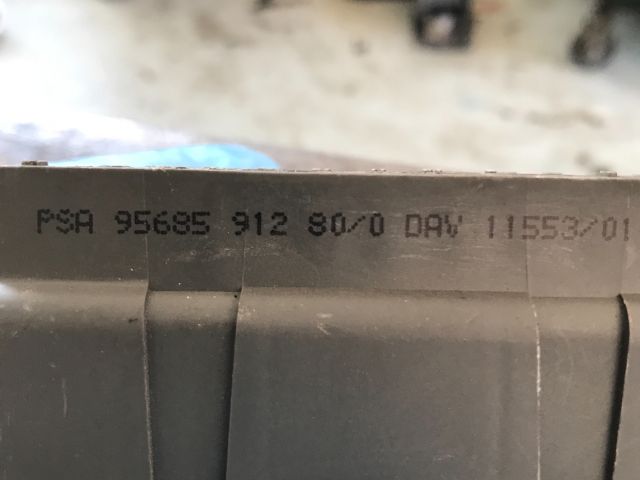 bontott CITROËN XSARA Biztosítéktábla Utastér