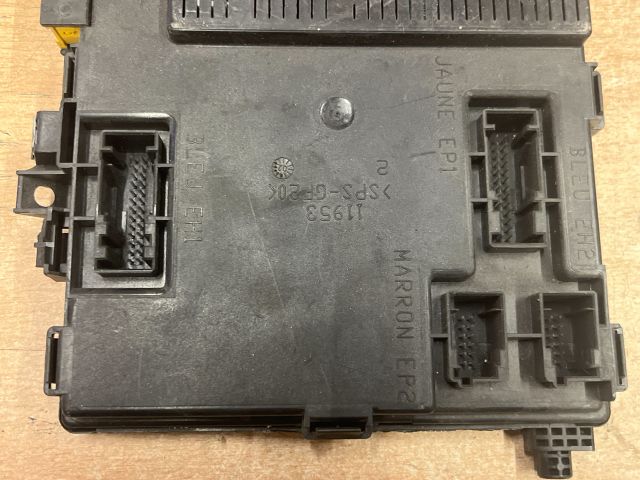 bontott CITROËN XSARA Biztosítéktábla Utastér