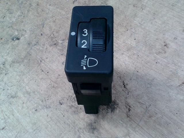 bontott CITROËN XSARA Fényszórómagasság Állító Kapcsoló