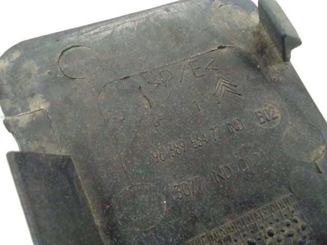 bontott CITROËN XSARA Hátsó Vonószem Burkolat