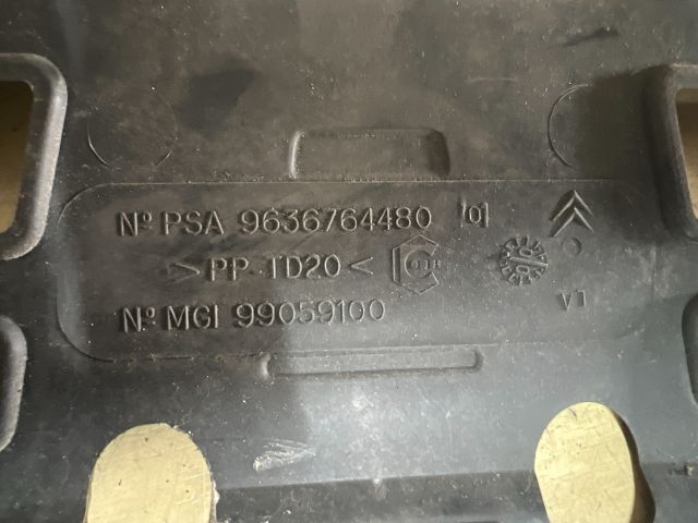 bontott CITROËN XSARA Homlokfal Burkolat