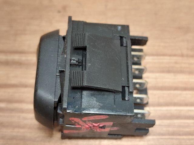 bontott CITROËN XSARA Jobb első Ablakemelő Kapcsoló