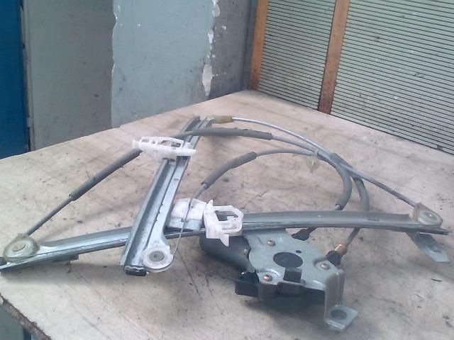 bontott CITROËN XSARA Jobb első Ablakemelő Szerkezet (Elektromos)