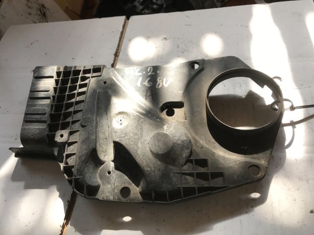 bontott CITROËN XSARA PICASSO Alsó Vezérlés Burkolat