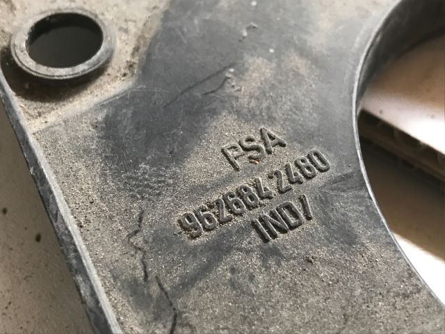 bontott CITROËN XSARA PICASSO Alsó Vezérlés Burkolat