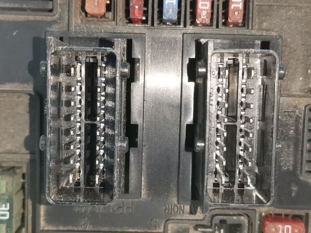 bontott CITROËN XSARA PICASSO Biztosítéktábla Motortér