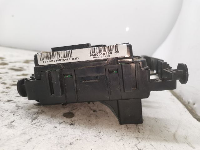 bontott CITROËN XSARA PICASSO Biztosítéktábla Motortér