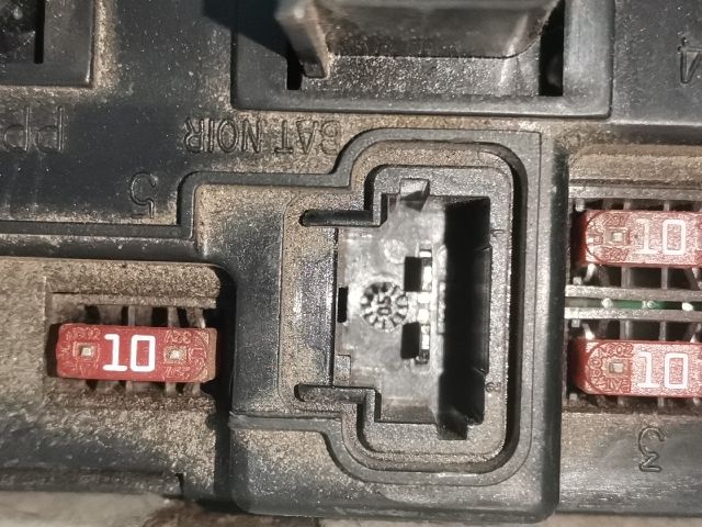 bontott CITROËN XSARA PICASSO Biztosítéktábla Motortér