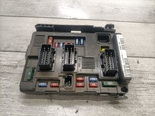 bontott CITROËN XSARA PICASSO Biztosítéktábla Motortér