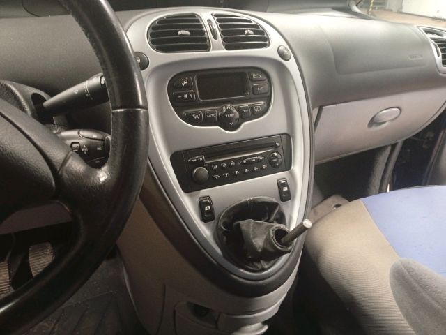 bontott CITROËN XSARA PICASSO Biztosítéktábla Motortér