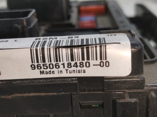 bontott CITROËN XSARA PICASSO Biztosítéktábla Motortér