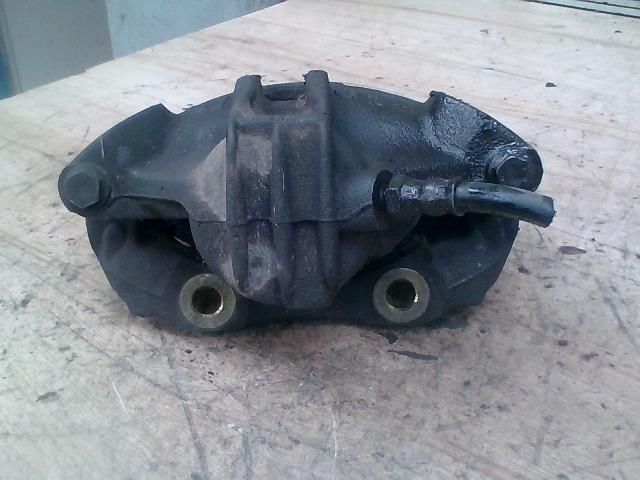 bontott CITROËN XSARA PICASSO Jobb első Féknyereg Munkahengerrel