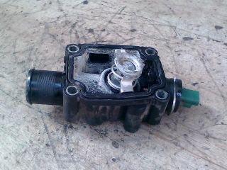 bontott CITROËN XSARA PICASSO Termosztátház