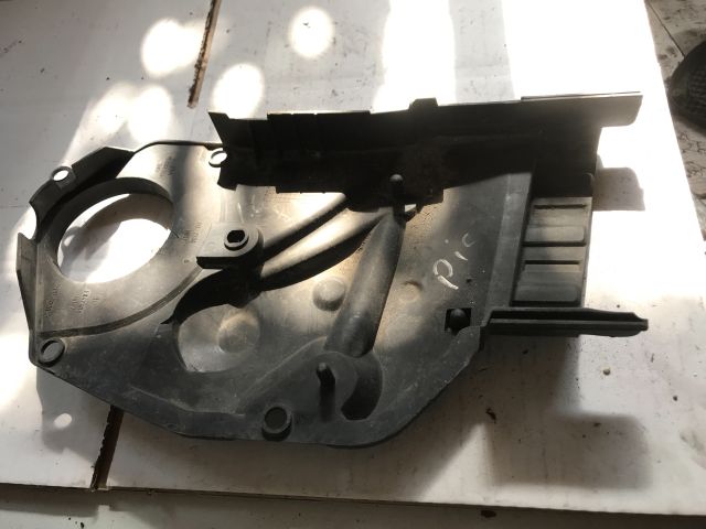 bontott CITROËN XSARA PICASSO Alsó Vezérlés Burkolat