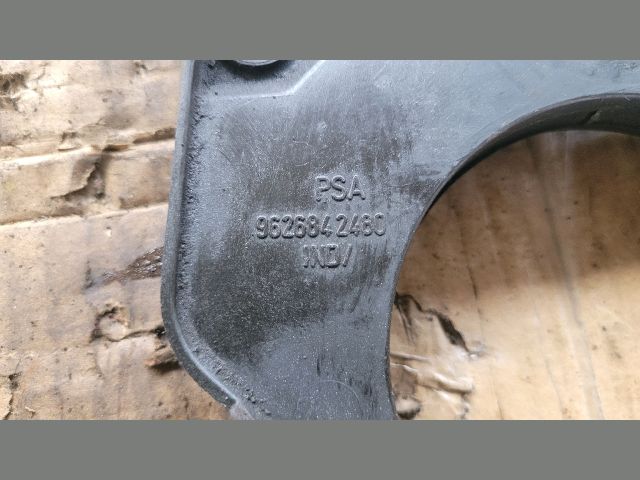 bontott CITROËN XSARA PICASSO Alsó Vezérlés Burkolat