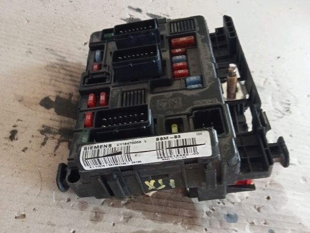 bontott CITROËN XSARA PICASSO Biztosítéktábla Motortér