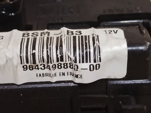 bontott CITROËN XSARA PICASSO Biztosítéktábla Motortér