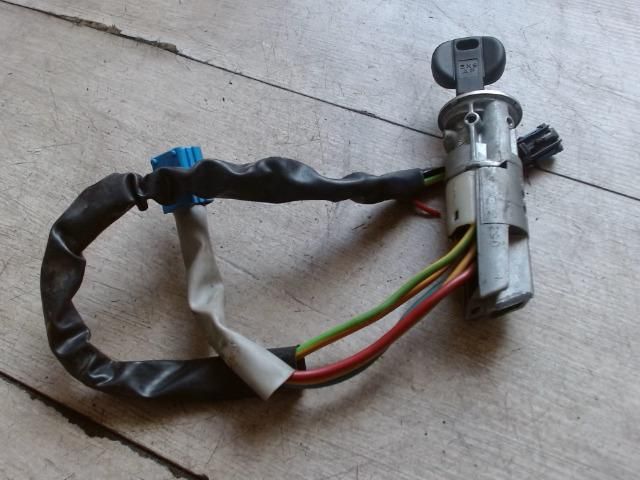 bontott CITROËN XSARA PICASSO Gyújtáskapcsoló