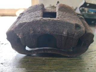 bontott CITROËN XSARA PICASSO Bal első Féknyereg Munkahengerrel