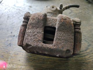 bontott CITROËN XSARA PICASSO Bal első Féknyereg Munkahengerrel