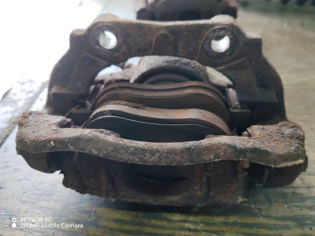 bontott CITROËN XSARA PICASSO Bal első Féknyereg Munkahengerrel