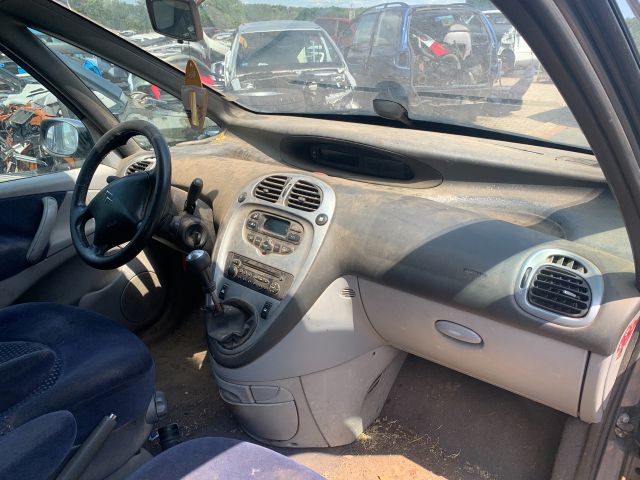 bontott CITROËN XSARA PICASSO Jobb első Csonkállvány Kerékaggyal